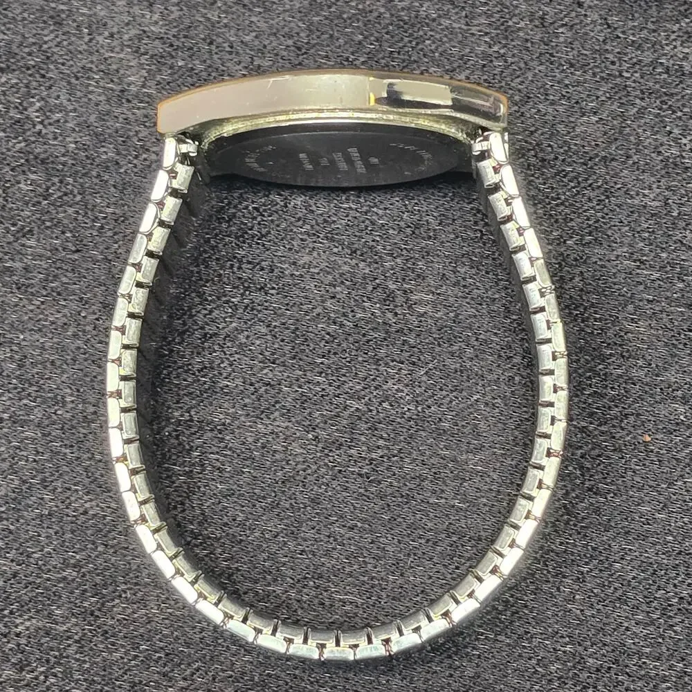 Vintage Japan Movement Metal Bezel Silver Stretch Band Analog Watch